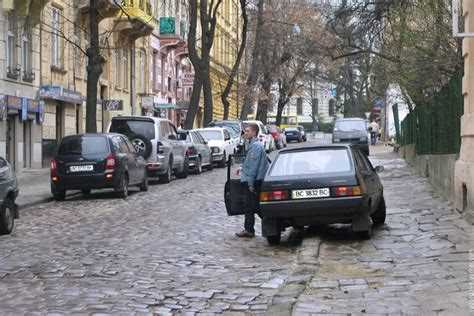 Как парковаться в районах с платной парковкой?